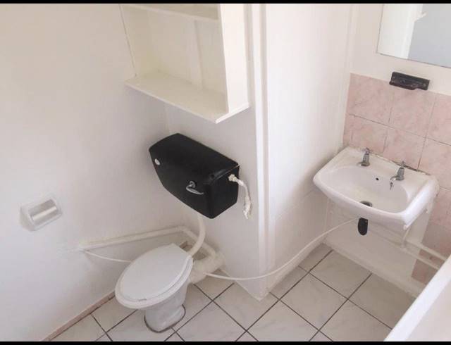 2 BEDROOM APARTMENT RENTED IN ALGOA PARK